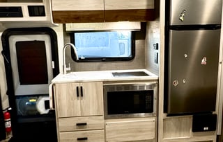 Hit the Road in Style – All-In-One RV for Rent!