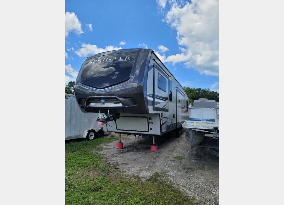 Fifth Wheel rentals in Myakka City