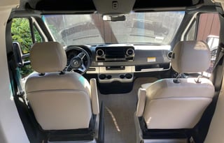 20*NEW*2022 LUXURY Mercedes - Sleeps 6 - Great MPG