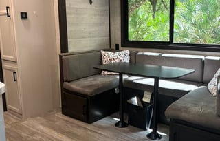 L&M PTJ Kids & Pet Approved Camper Rental