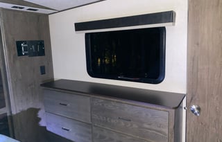 Festival&Pet Friendly Fifth Wheel