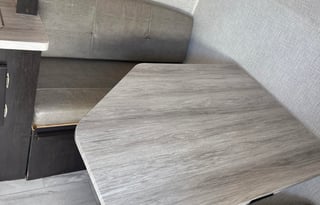 2022 Free Solo | Cozy Lightweight Sleeps 4