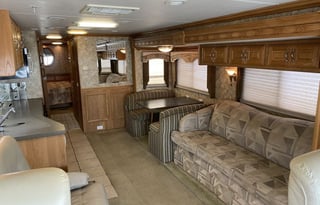 2006 Coachmen RV Sportscoach Cross Country 385 DS