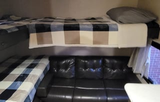 2018 Forest River Cruise Lite- Sleeps 9