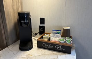 2022 Cherokee Arctic Wolf 3660 Suite