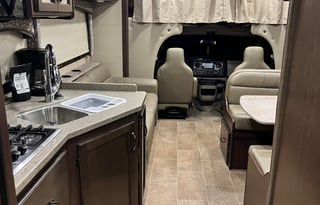 2018 Thor Motor Coach Chateau 22B