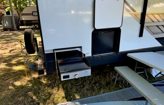 Fully Stocked 2021 Kodiak 283BHSL – Sleeps 10