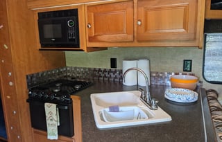 2016 Winnebago Vista 31BE Harvey The RV