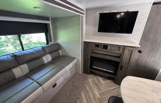 Lakeside Haven - Perfect for your next getaway