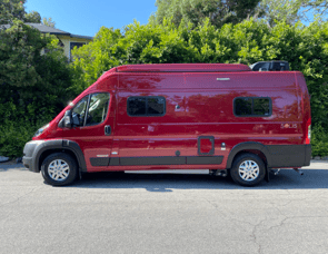 Winnebago Solis Pocket 36A