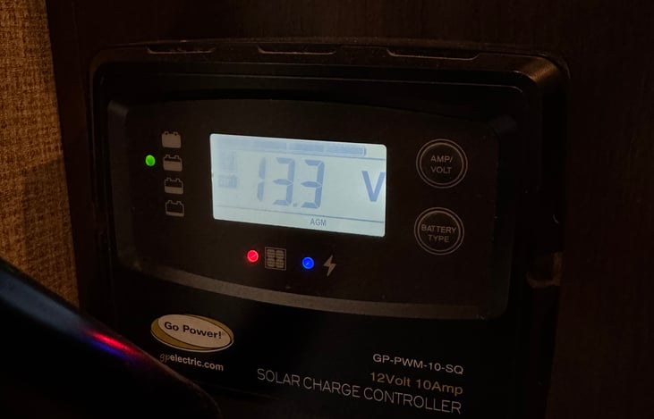 Solar charge controller- 12 Volt, 10 Amp