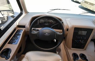 Enzo: New, Kid friendly, 2 full bath, washer/dryer