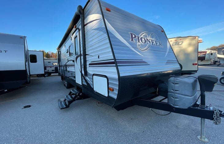 2016 Pioneer RG28 | RVshare
