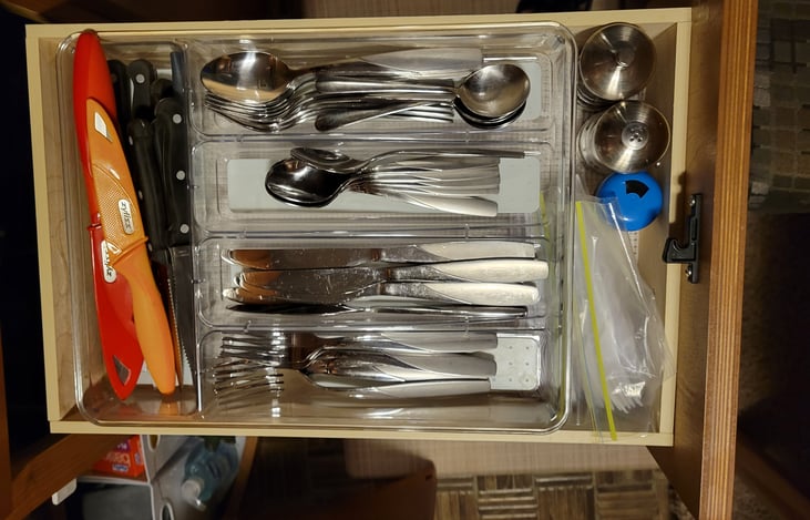 Stainless silverware and plasticware too!