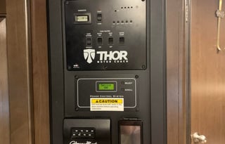 Unlimited Miles! Sleeps 12 - Bunk House  -5 TVs!