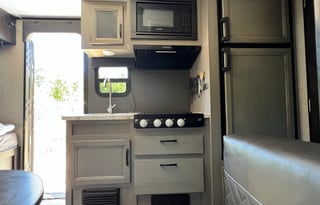 2021 Jayco Jay Feather Micro 17’