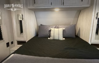 SHASTA Dual-Entry w/ Private Master, Bunks & 2 ACs