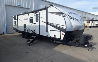 Bunk House/pet & festival friendly sleeps 9