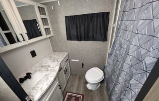 Starcraft Autumn Ridge | Comfy Modern Camper