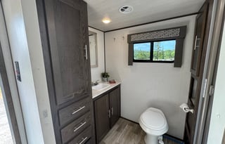 Nice and Ready to camp - with large bathroom!