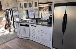 Recently Remodeled 2005 Fleetwood Pace Arrow
