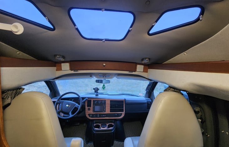 Awesome skylights to let in the sunshine during the day and moon light at night.