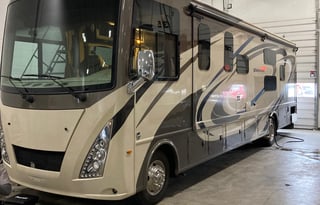 Bunk beds, and 5 Tvs!!!