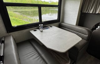 2024 Entegra Odyssey 30Z