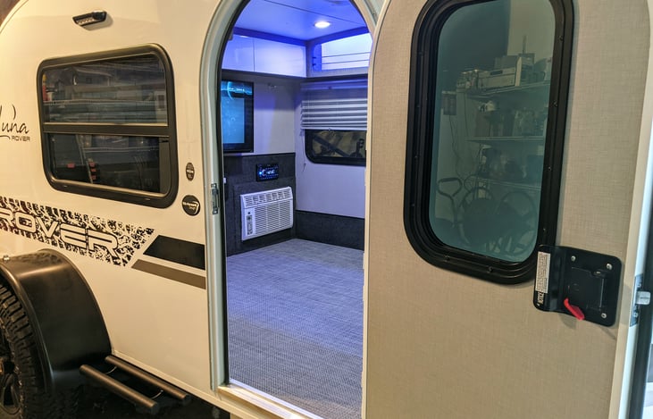 Entry doors on both sides of the trailer is a feature offered on other trailers. This improves access to the inside of the trailer.