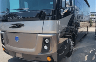 Family Fun Coach-MN-Bring Fido -2Bath! - 2019