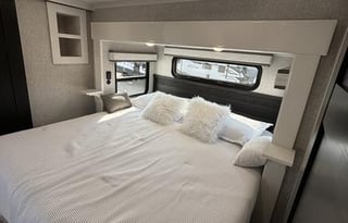 Luxury on Wheels - 2025 Jayco Pinnacle 38FBRK