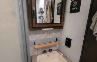 The Brownie NEWLY RENOVATED Sleeps 6 Must See !