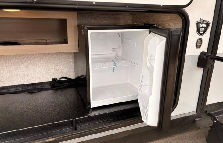 Outdoor kitchen fridge