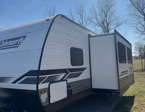 Keystone RV Coleman Lantern 263BH