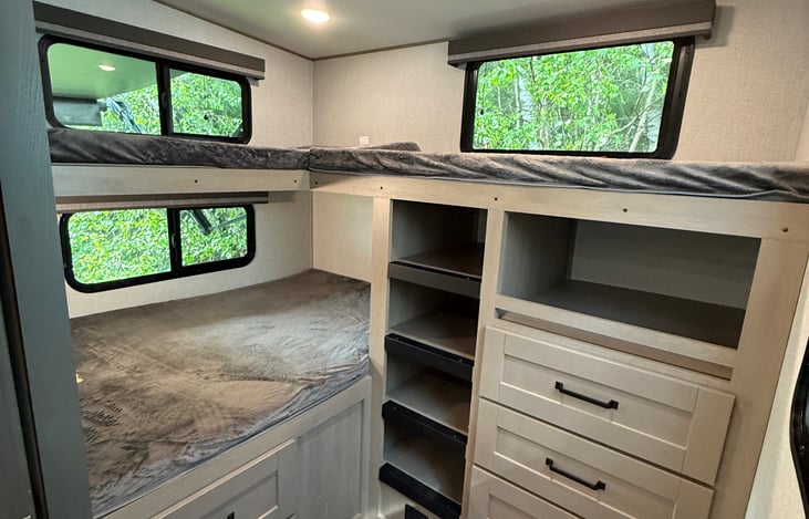 Bunkhouse with 3 beds