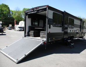 Forest River RV Cherokee Grey Wolf 26MBRR