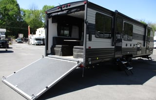 2022 33' Grey Wolf 26MBRR