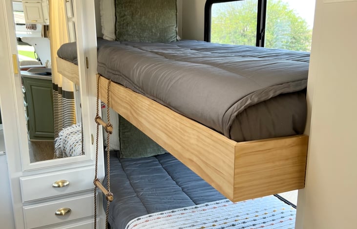 Bunks with Beddy's zip up bedding!