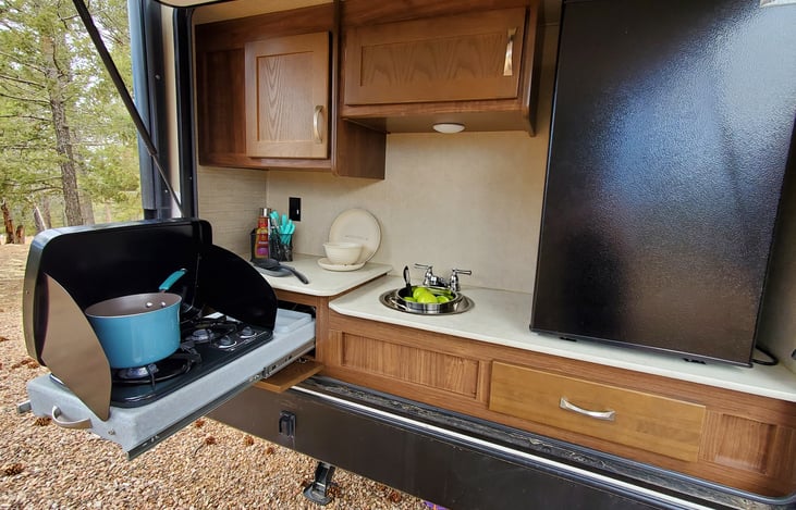 Plenty of cooking, prep, and clean-up space!