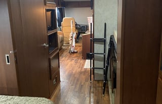 Adventure-Ready Bunkhouse RV – Sleeps 8