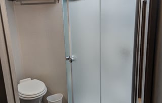 Enjoy Chattanooga, TN in an RV that sleeps 10!