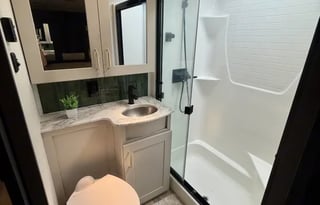 2024 Alliance Valor *1.5 Baths, King, Bunks, Loft*