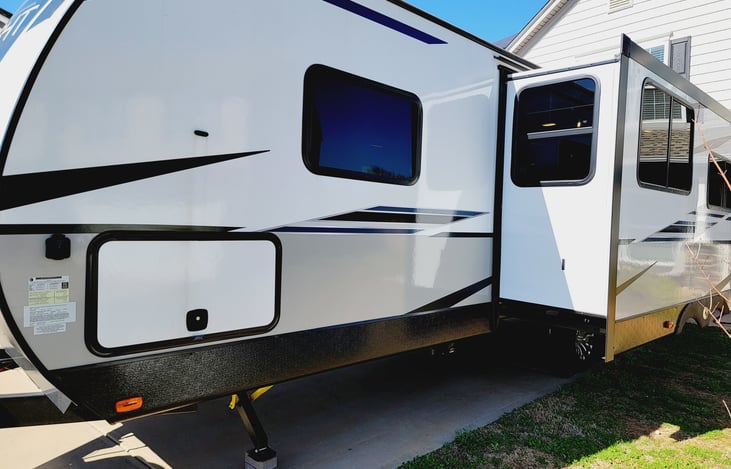 1 slide out and additional compartment area.