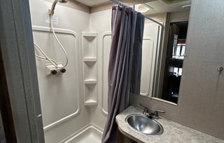 Your Home On Wheels! No Special License Needed!