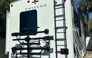 “HAPPY OC RV” Entegra Coach Odyssey 31F Bunk Beds!