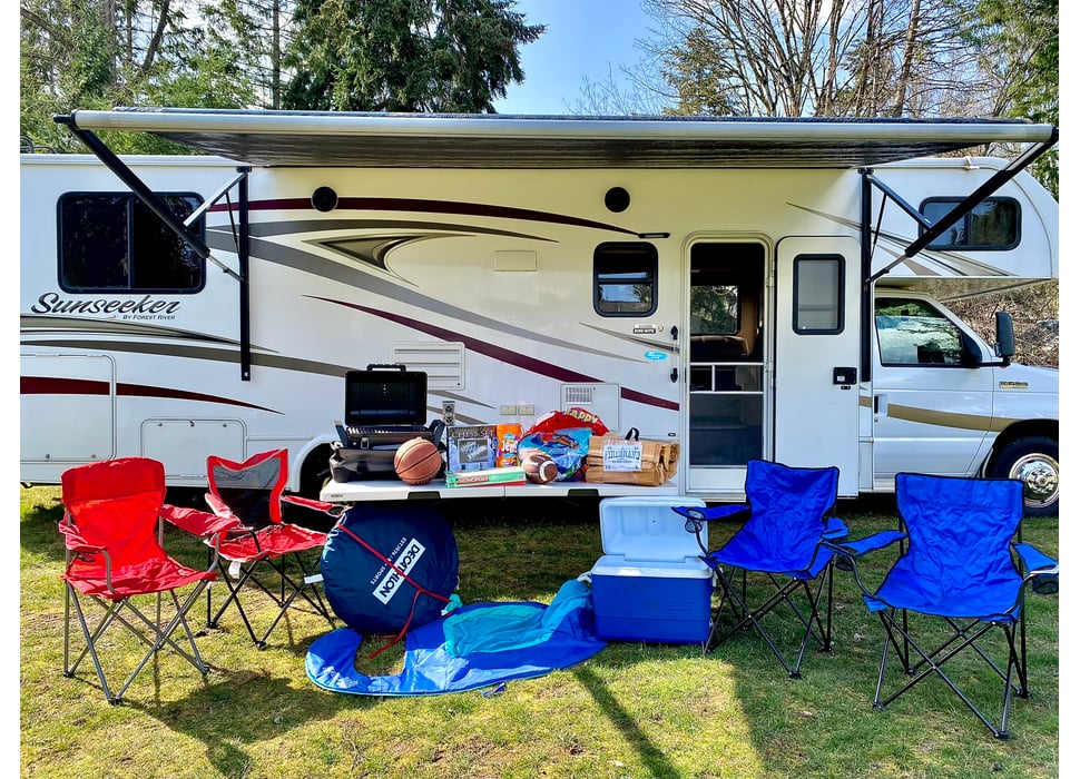 Class C Motor Home rentals in Seattle