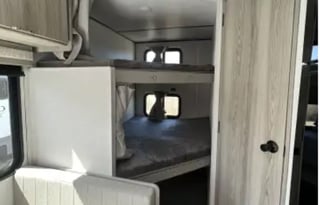 2025 Wildwood Wanderer Light Sleeps 6 double bunks