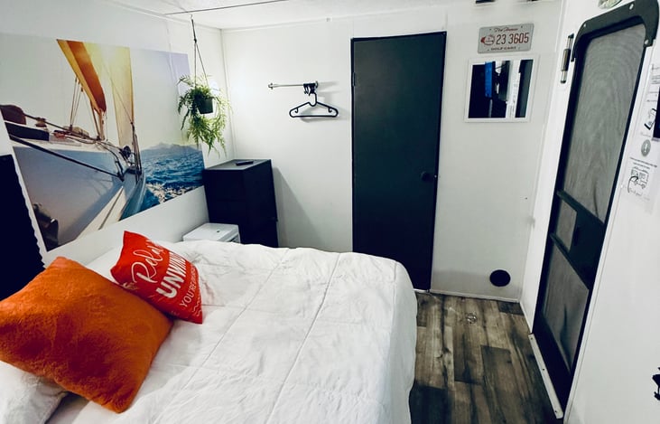 Garage-Private Suite