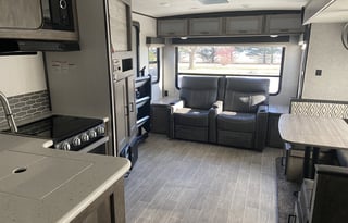 New Elite Heartland Wilderness 2500RL