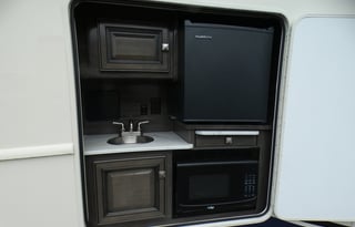 2021 HolidayR Admiral 29M Flexible pick up/dropoff